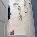Przytulne 2 Pokojowe Mieszkanie Blisko Centrum Apartman *